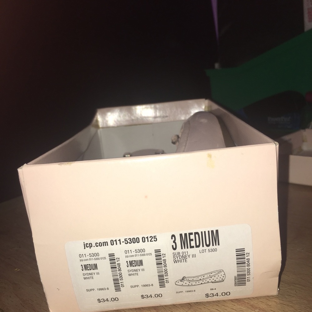 LIGHT PINK FLATS (Christie & Jill) (Women’s, used)